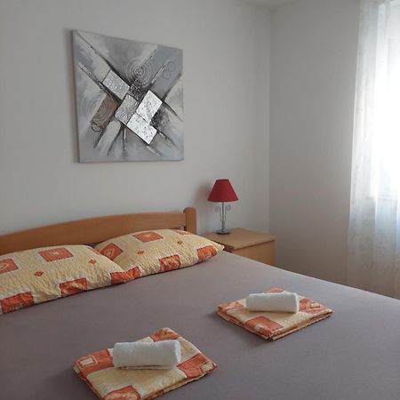 Apartman Zara Apartment Екстериор снимка